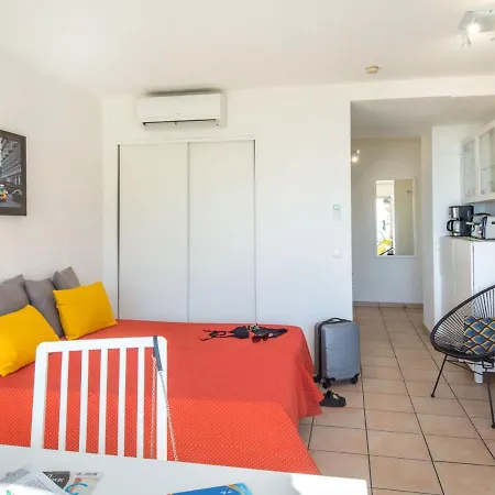Apartment Climatise 2 Pers Proche Et Commerces Avec Balcon Et Wifi A Saint-raphael - Fr-1-466a-28 Saint-Raphael (Var)