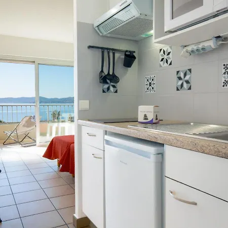 Climatise 2 Pers Proche Et Commerces Avec Balcon Et Wifi A Saint-raphael - Fr-1-466a-28 * Saint-Raphael (Var)