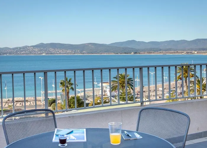 Climatise 2 Pers Proche Et Commerces Avec Balcon Et Wifi A Saint-raphael - Fr-1-466a-28